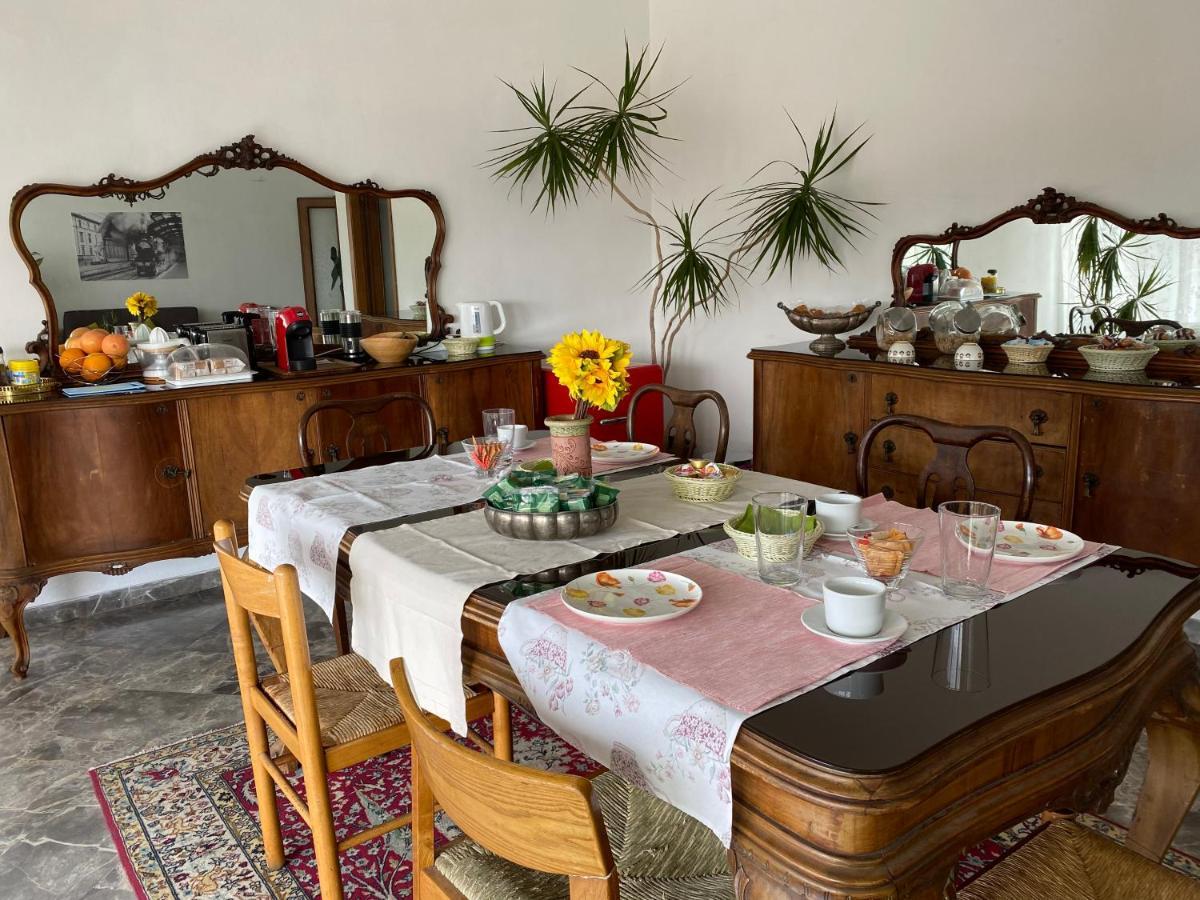 B&B Del Viaggiatore Sarzana Exterior foto